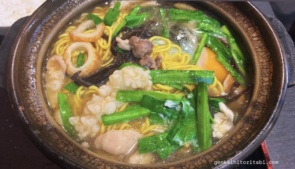 高知旅行におすすめグルメ　鍋焼きラーメン　がろ〜