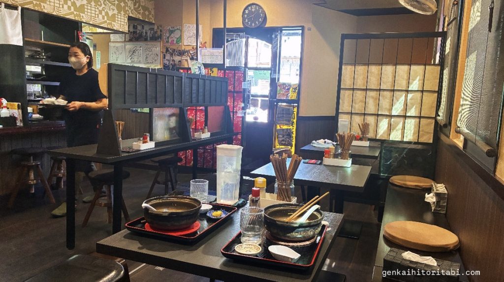 高知旅行におすすめグルメ　鍋焼きラーメン　がろ〜