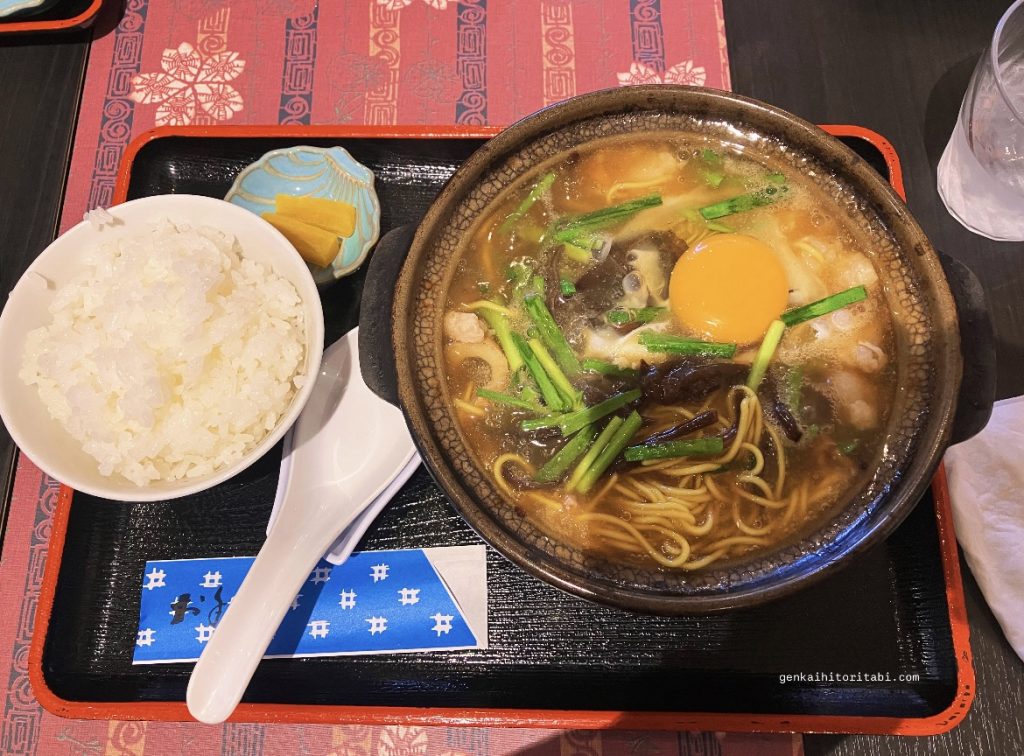 高知旅行におすすめグルメ　鍋焼きラーメン　がろ〜